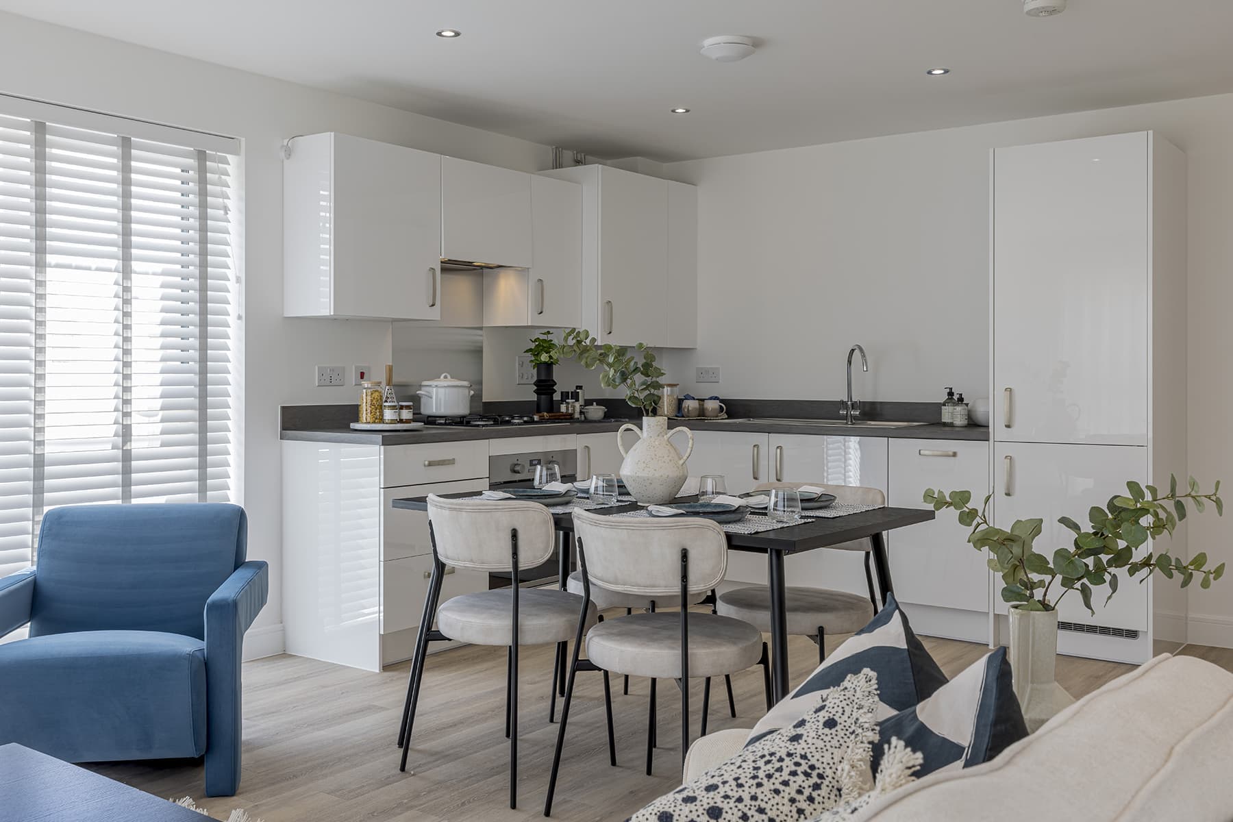 Garden annexe in Bedfordshire — open-plan kitchen and dining area finished to a high specification